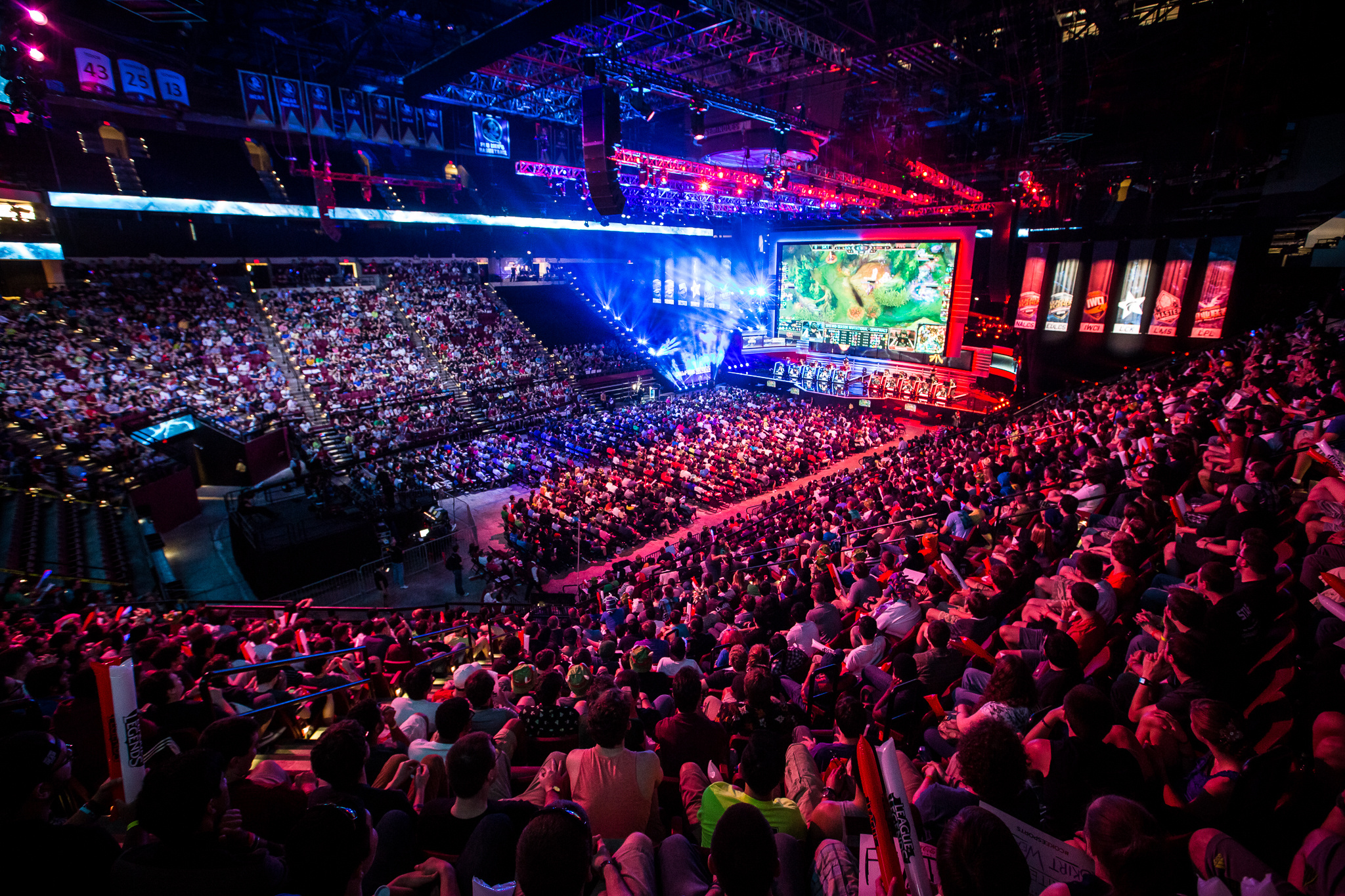 A勒布伦退 A勒布伦退