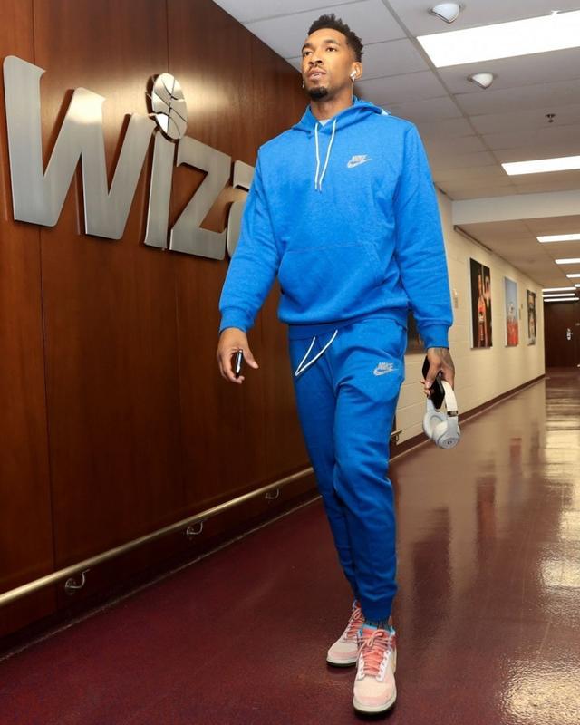 字母哥宣布重要决定！湖人赶紧交易吧，东詹能否夺冠就看这次了